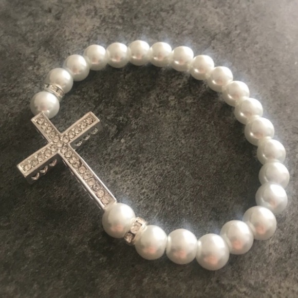 Pearl Cross Stretch Bracelet - Picture 2 of 7